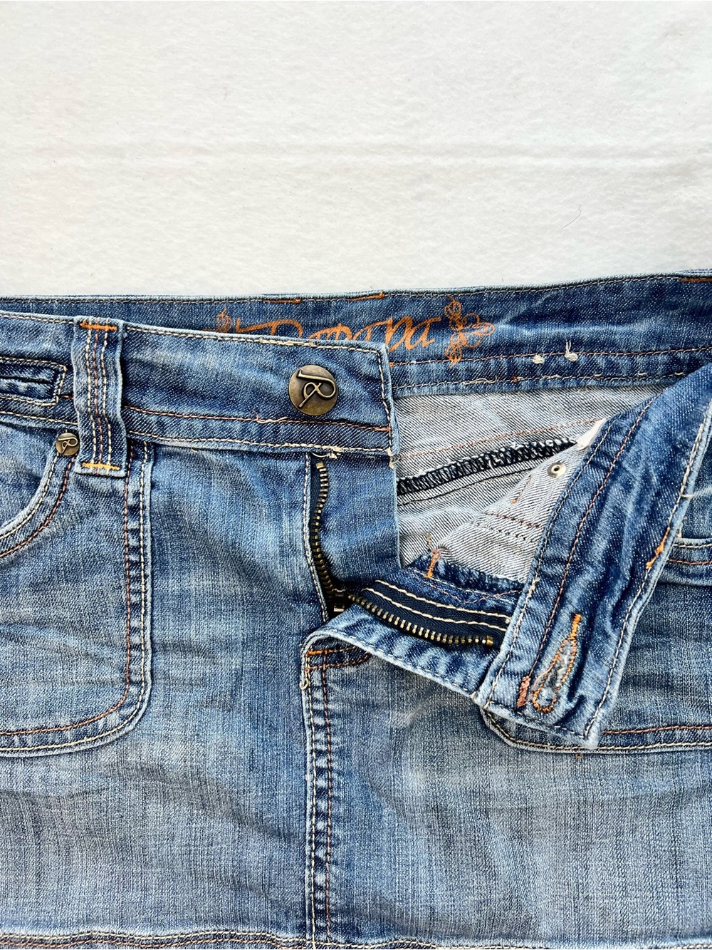 Papaya Y2K Denim Mini Skirt Light Wash Blue 5 Pocket Size S - Picture 2 of 7